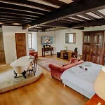Chateau De Tournou Holiday home *