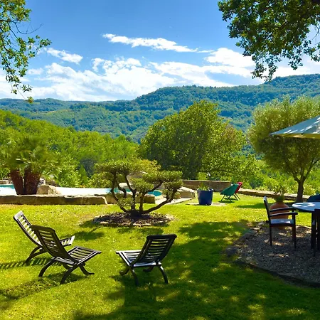 Chateau De Tournou Nyaraló