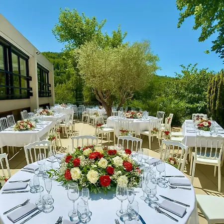 Chateau De Tournou Nyaraló